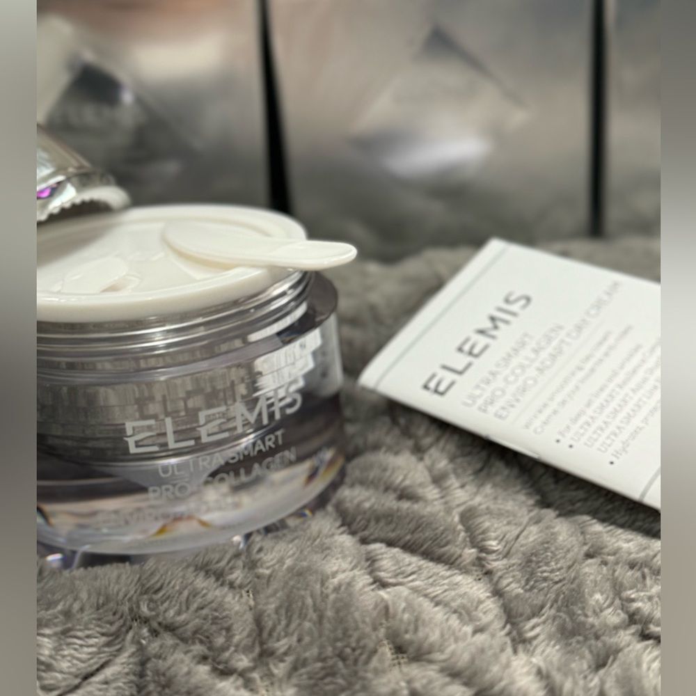 ELEMIS
Ultra Smart Pro-Collagen
Enviro-Adapt Day Cream - Picture 1 of 8